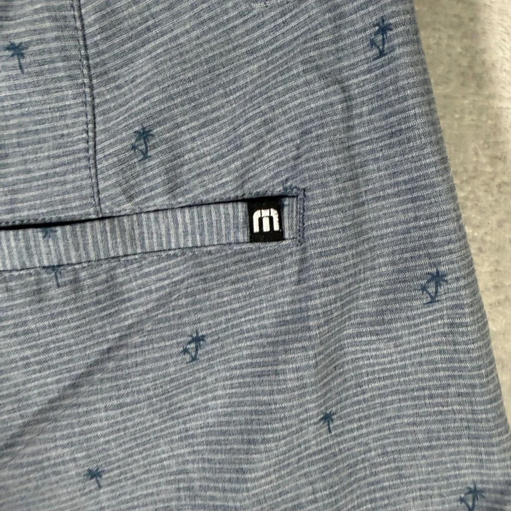 TravisMathew‎ Mens Blue Striped Palm Tree Golf Shorts 1MU342 Size 34